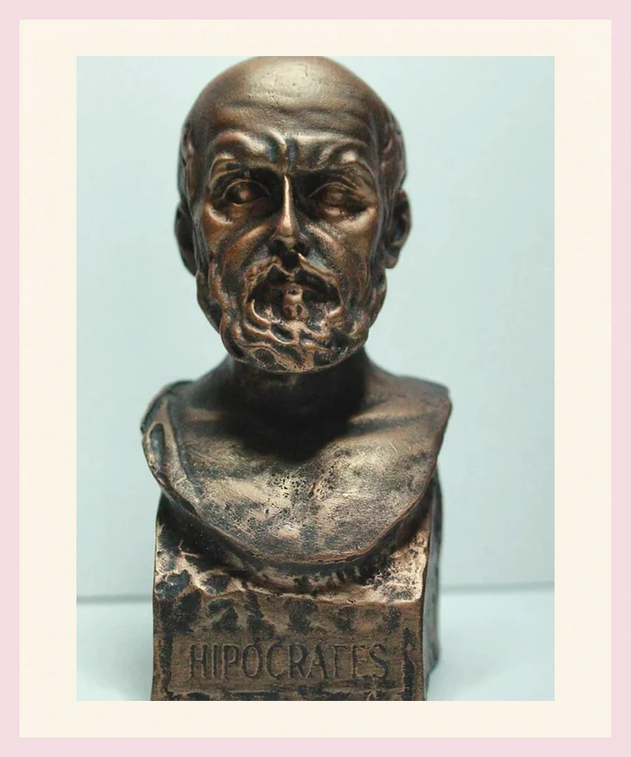 Trabajo de Joerli: busto de Hipócrates moldeado en resina con acabado bronce